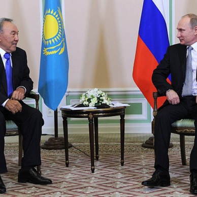 Путин и Назарбаев договорились о добыче нефти на шельфе Каспия