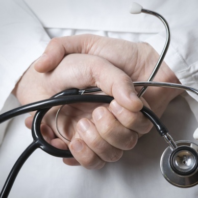 В Италии врач за девять лет проработал всего 15 дней