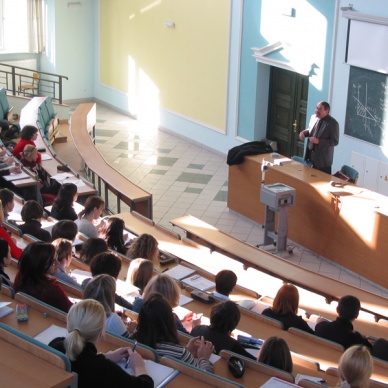 Рособрнадзор приостановил аккредитацию в 11 вузах