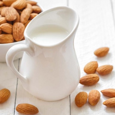 Названы продукты, которые полезно есть на ночь