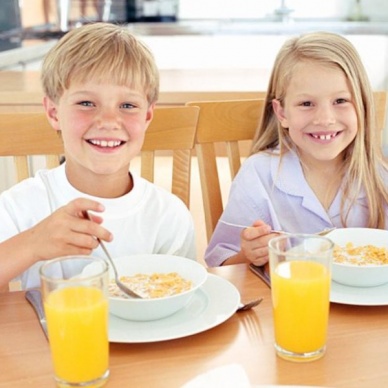Ученые выяснили, как завтрак влияет на успеваемость школьников