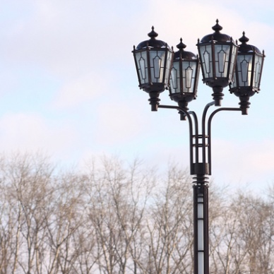 Встретились два друга — звон-мороз да бела вьюга