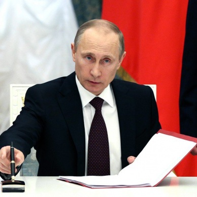 Владимир Путин поручил ввести пакет санкций против Турции