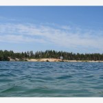 В Ноябрьске девушка выбросила в озеро годовалого брата