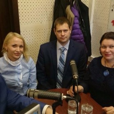 Радиослушателям «Авторадио-Тюмень» о материнском капитале и об услугах ПФР