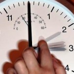 Путин подписал закон о переходе на зимнее время