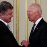 Порошенко предложил США присоединиться к гумпомощи в Луганск