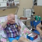 Через месяц 4-летнего мальчика может не стать: весь Урал собирает деньги, чтобы спасти его