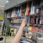 Алкоголь и табак могут запретить продавать на кассах