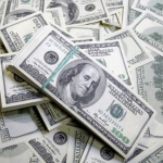 Эксперт: до Нового года курс доллара поднимется до 150 рублей