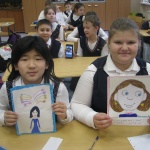 Ученики тюменской гимназии №49 приняли участие в акции «Мама, я тебя люблю!»