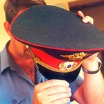 Тюменского полицейского поймали с наркотиками