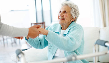 80-летним пенсионерам положена прибавка к пенсии