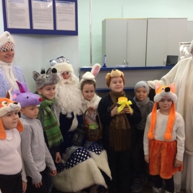 Тюменские дети лично поздравили Деда Мороза с днем рождения