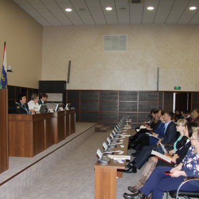 В рамках публичных слушаний представители Управления Росреестра по Тюменской области разъяснили порядок определения кадастровой стоимости и возможность ее оспаривания