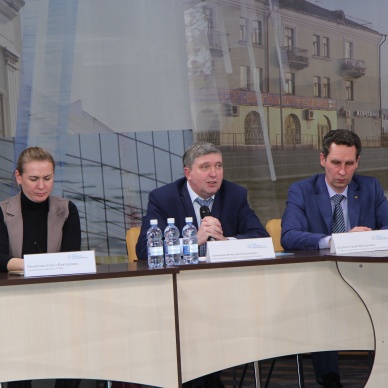 Представители Управления Росреестра по Тюменской области приняли участие в заседании клуба экспертов недвижимости